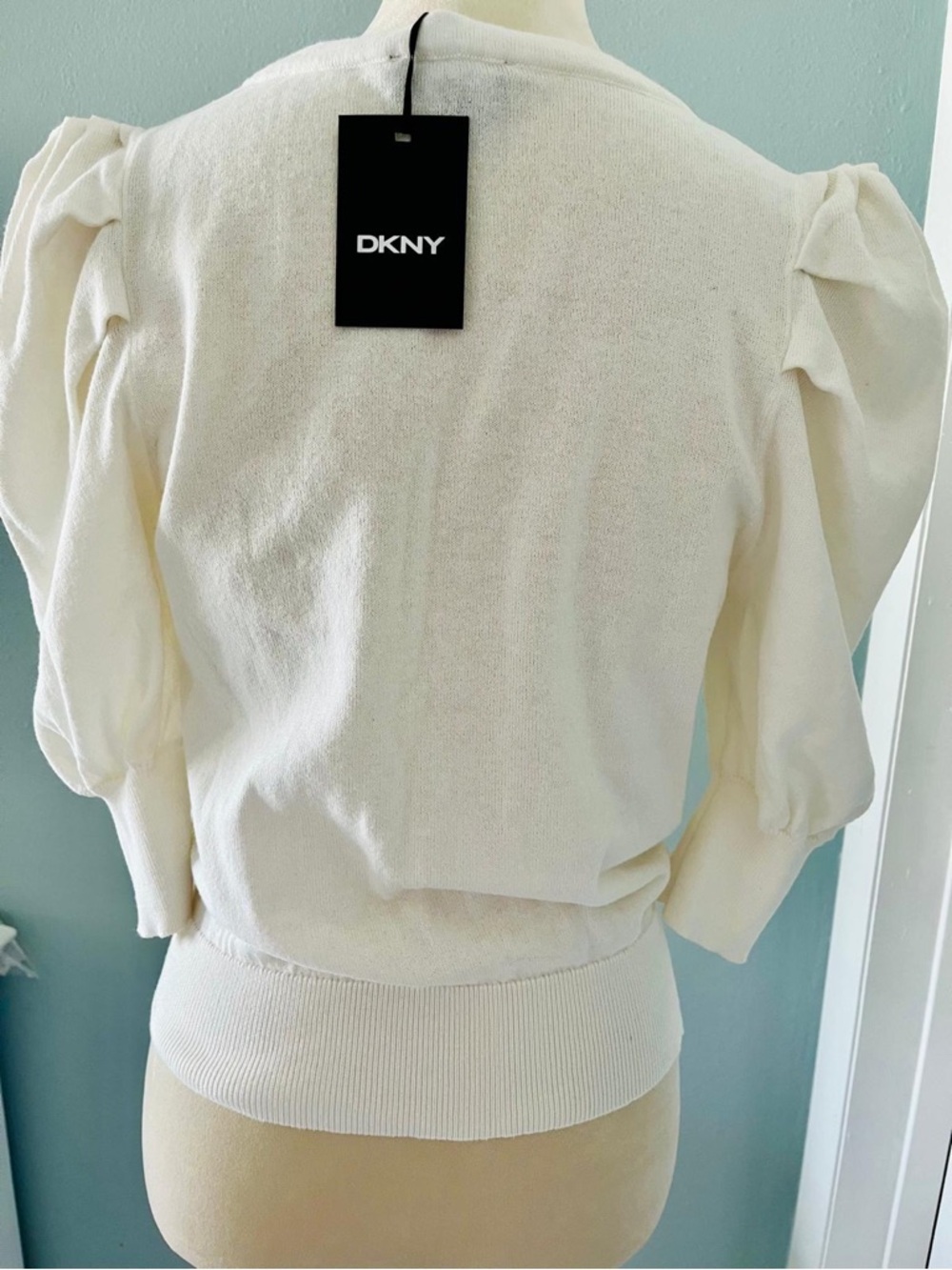 DKNY Cream V-Neck Puff Sleeve Knit Top - Picture 5 of 7